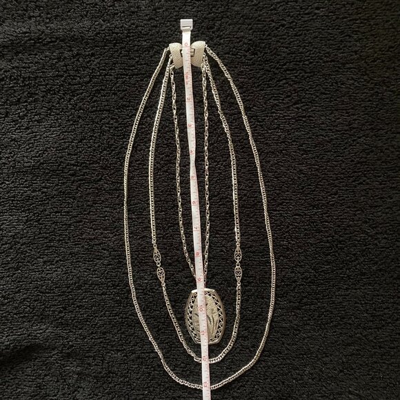 Vintage Silver Tone 3 Strand Etched Metal Flowers Medallion Pendant Necklace - Picture 5 of 5